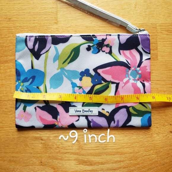 NWT Vera Bradley Lighten Up Wristlet - Picture 6 of 6